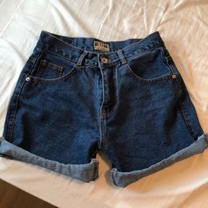 Vintage Levi’s High Waist Shorts 1984